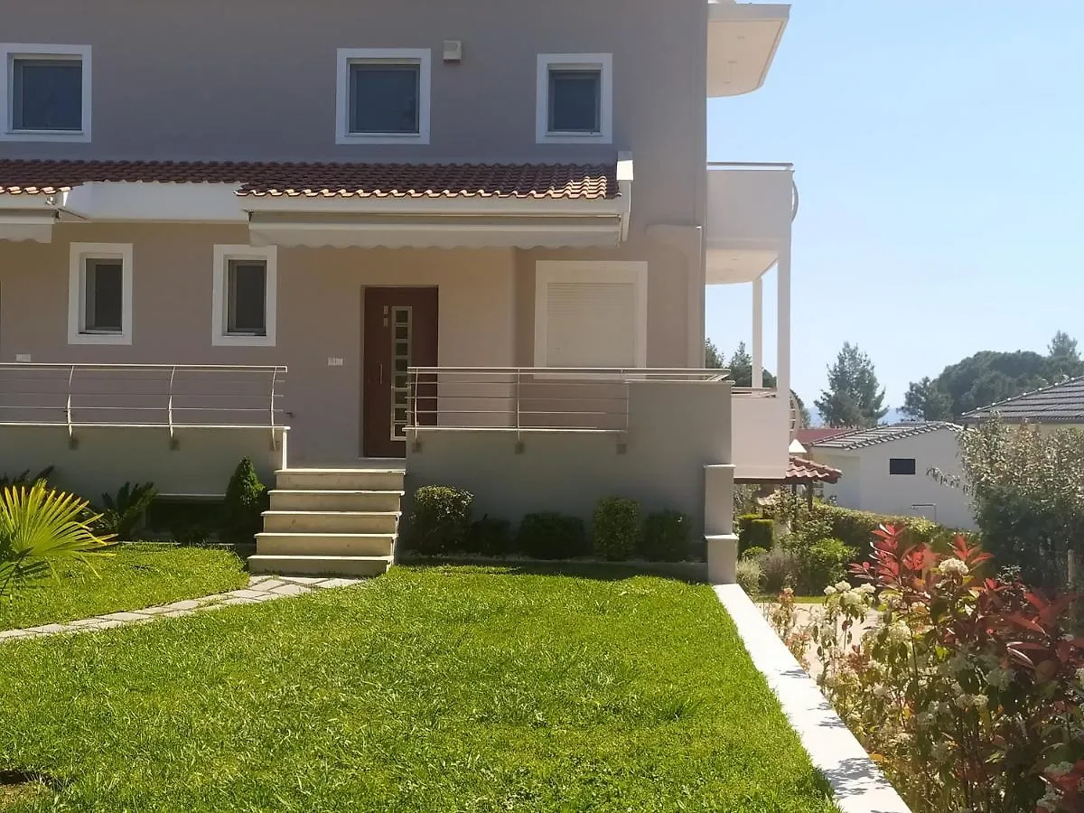 Villa Jullia & Rosa Вурвуру